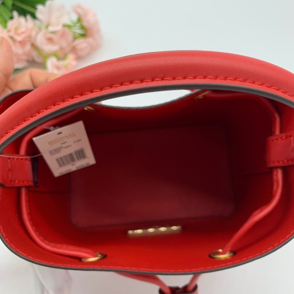 Michael Kors Suri Small Bucket Crossbody/ Flame - Picture 8 of 10